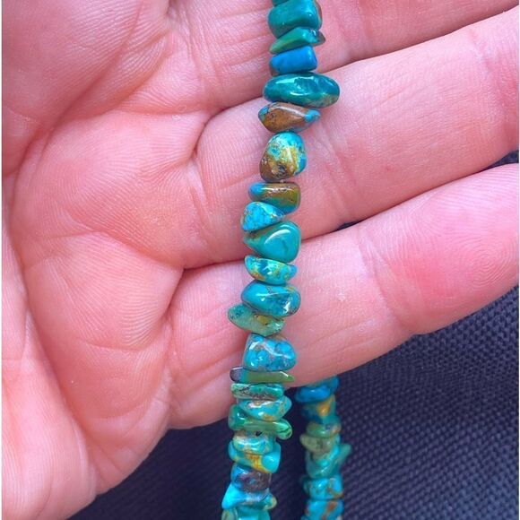 Ladies 18” multiple rough cut turquoise stones necklace with 925 silver clasp - Picture 8 of 8